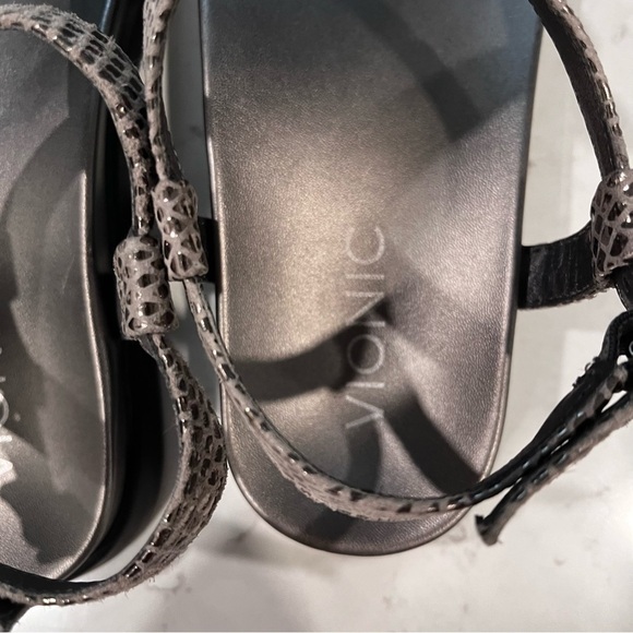 Vionic sPalm Boca Pewter Snake Dressy T Strap Thong Comfort Sandals Jeweled Sz 7 - Picture 6 of 11